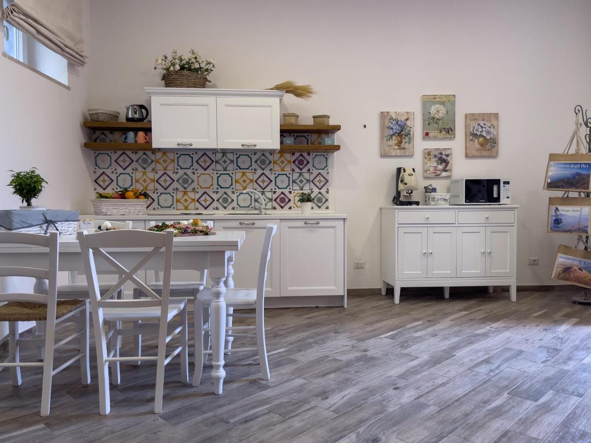 Apartamento Emma Dimore Castellammare di Stabia Exterior foto